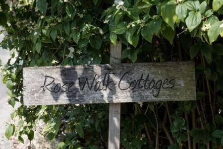 Two Rose Walk Cottage Cotswolds Moreton-in-Marsh Kültér fotó